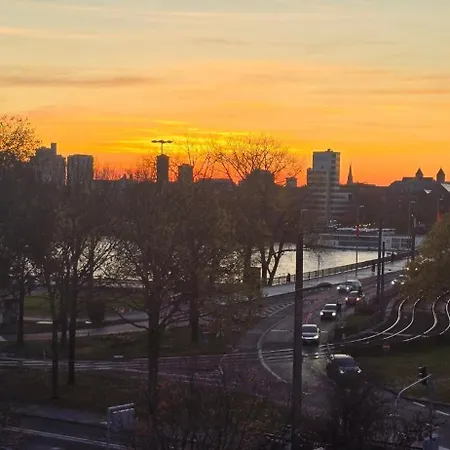 Проживание в семье Penthouse Deutz Lanxess Arena Messe Heumarkt